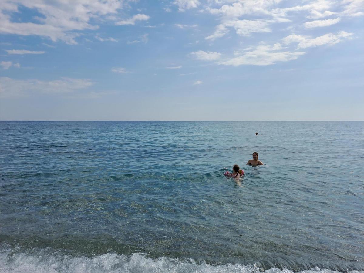 סקוטינה Olympus Paradise 4 מראה חיצוני תמונה